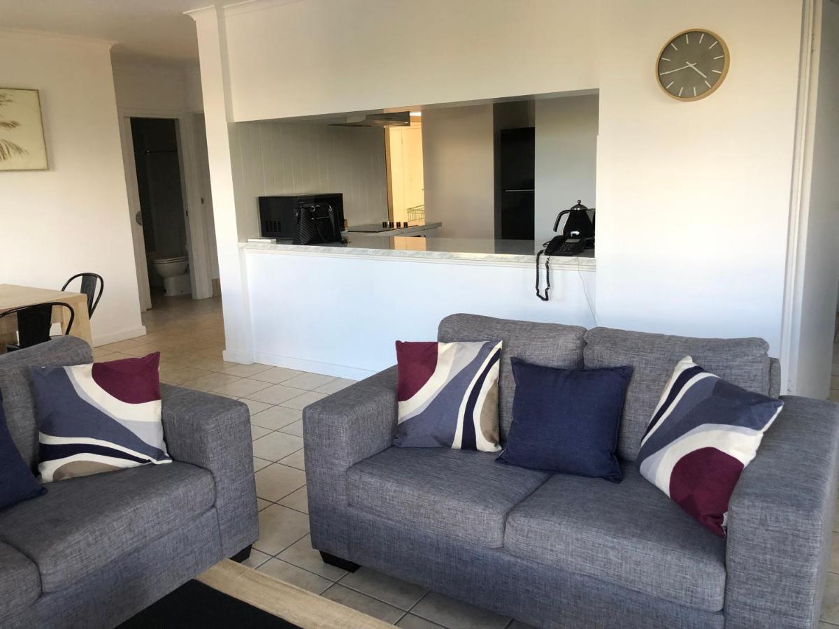 Coral Towers Holiday Suites Кэрнс Экстерьер фото