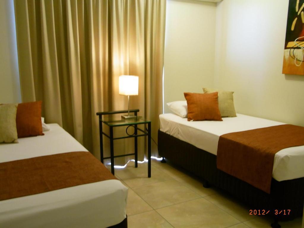 Coral Towers Holiday Suites Кэрнс Номер фото