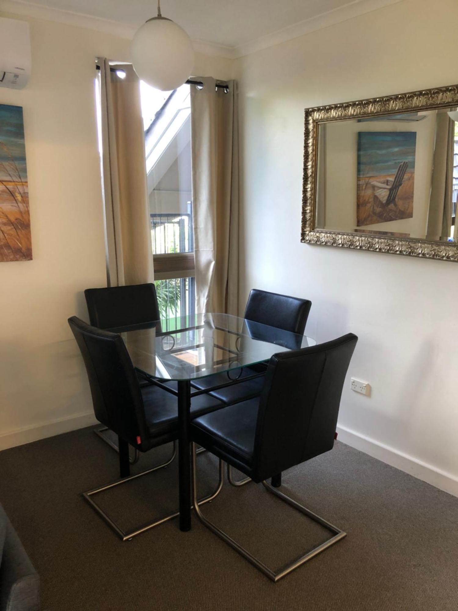 Coral Towers Holiday Suites Кэрнс Экстерьер фото